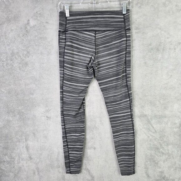 Womens Nike Dri-Fit Gray Striped Athletic Leggings Ankle Cotton Blend Size S - Picture 6 of 11